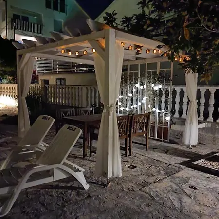 Diklo Robert & Renata 3*